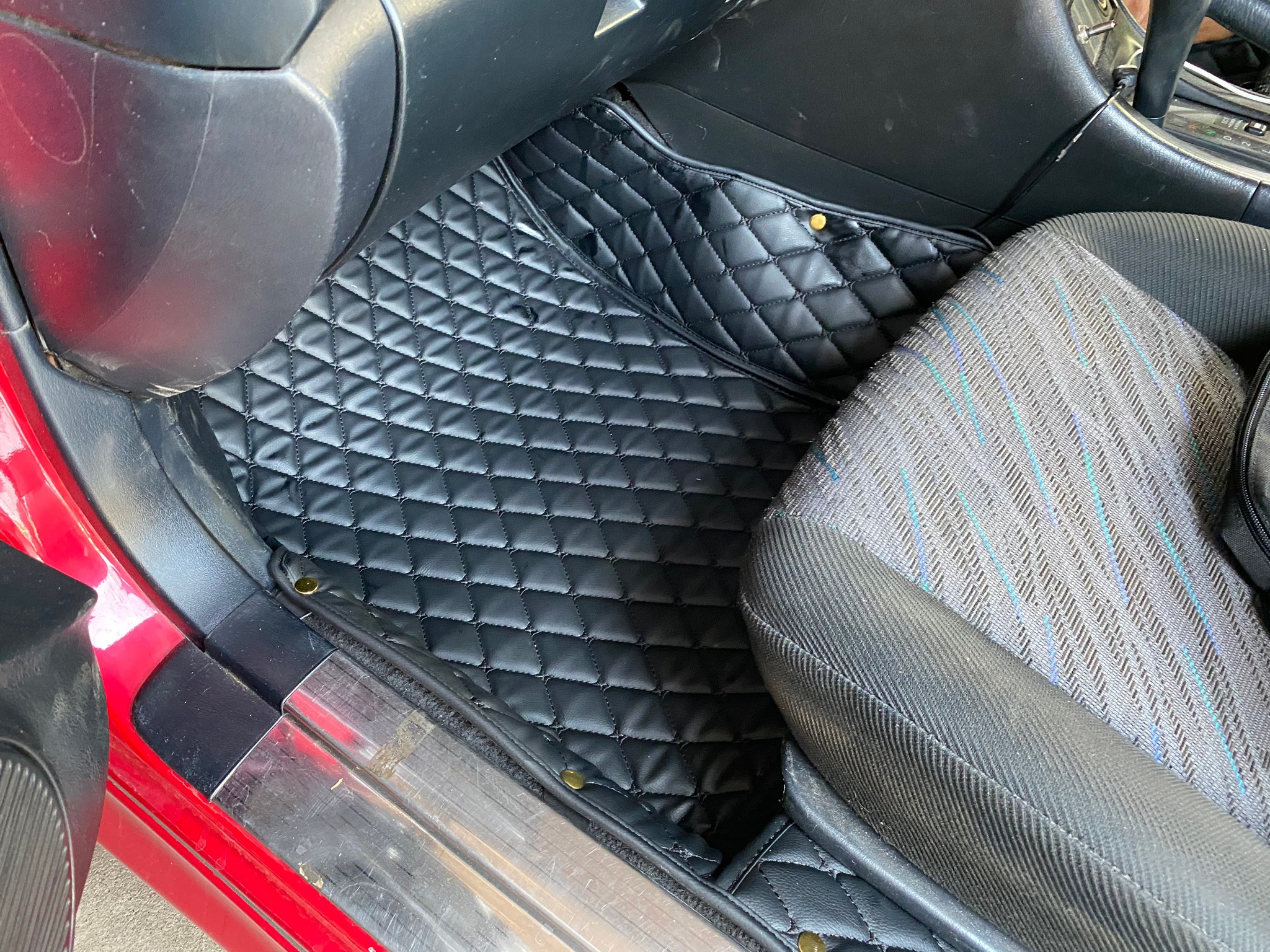 พรมรถยนต์ 6D Toyota Celica ตัดเข้ารูป