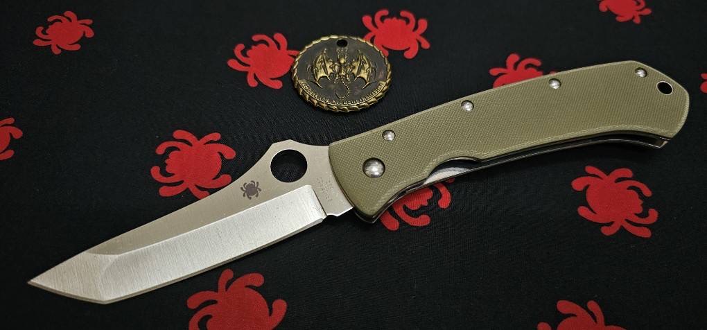 Spyderco Lum Tanto Knife OD Green G-10 (3.9" Satin M390)