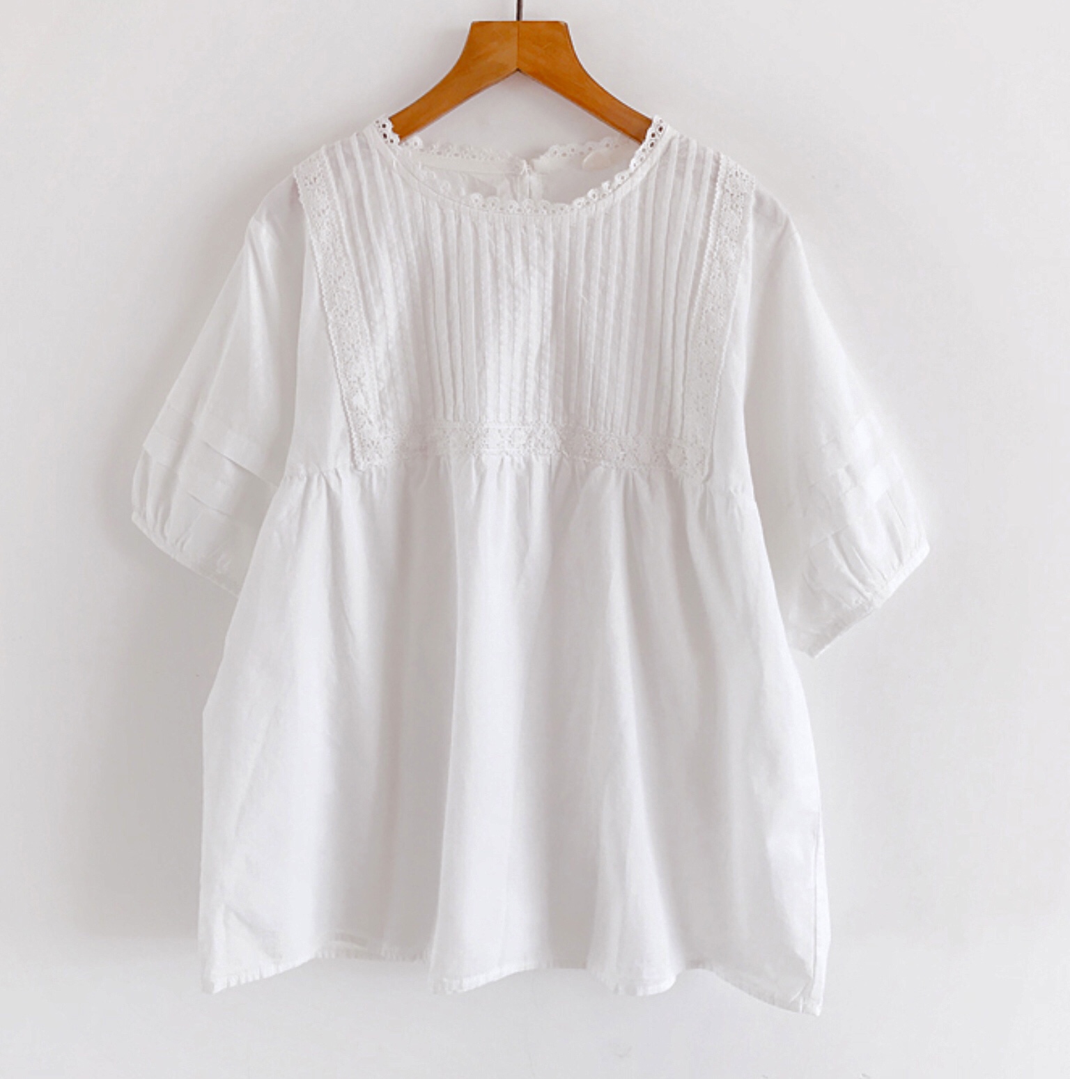 เสื้อผ้าฝ้ายแต่งลูกไม้