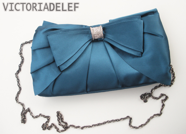 พร้อมส่ง Evening Clutch กระเป๋าออกงาน VictoriaDelef ผ้าซาติน สีชมพู
