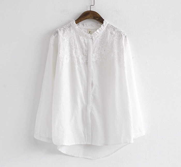 เสื้อผ้าฝ้ายลายปักลูกไม้