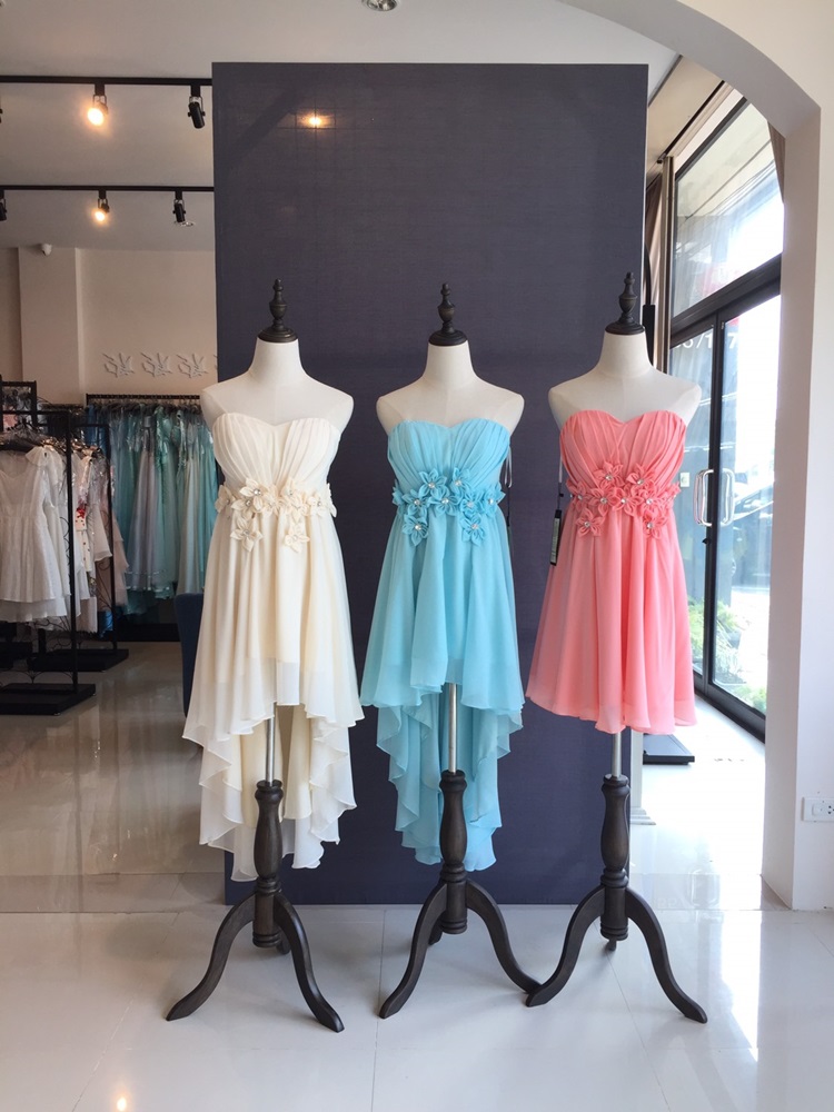 พร้อมส่ง ชุดราตรีสั้น เดรสสั้น แต่งดอกเพิ่มคริสตัล สีโอโรส