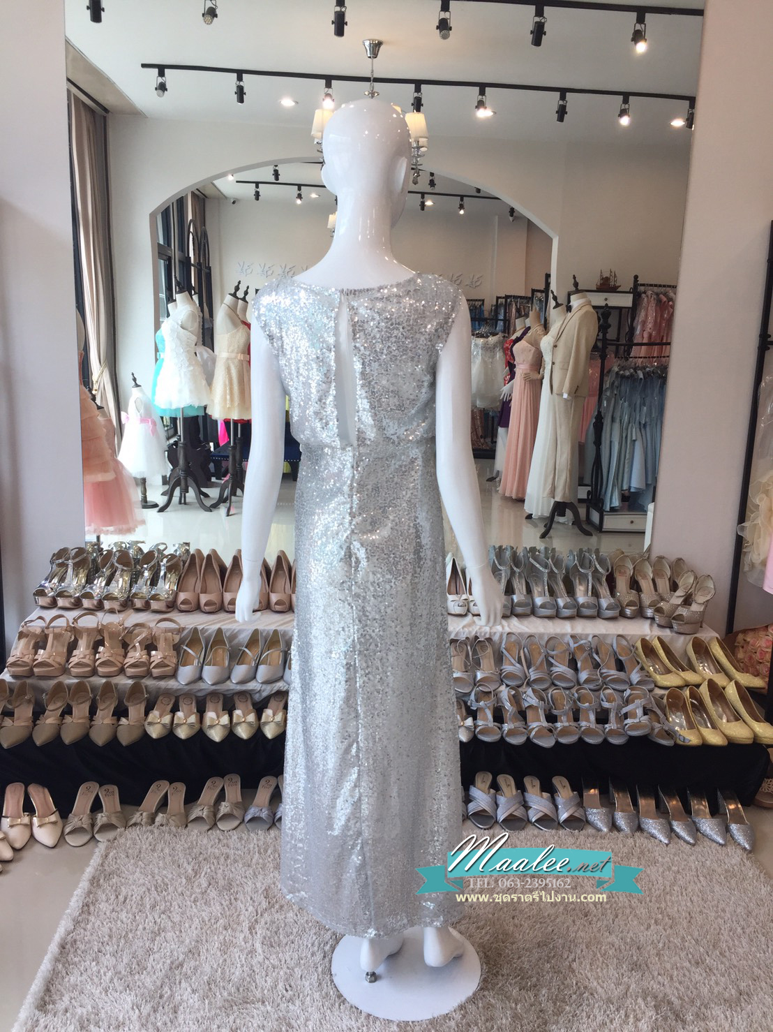 พร้อมเช่า ชุดราตรีแนวGatsby ปักเลื่อม แขนกุดเข้ารูป ออกงานกลางคืน ด้านหลังเป็นซีทรูแนวเซ็กซี่ สีเงิน (ซิปหลัง)