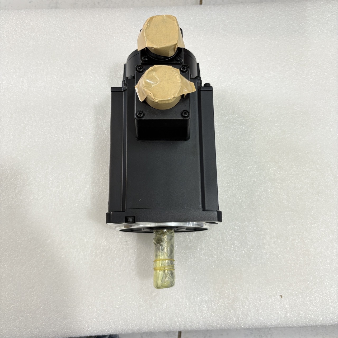 R88M-KE2K030H-S2 SERVO MOTOR " OMRON "