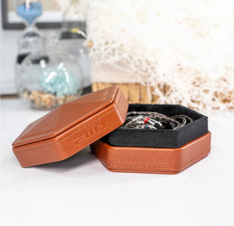 FiiO HB7 เคสหูฟังเหมาะสำหรับหูฟัง FD3/FF5/FH9 ผลิตจากวัสดุคุณภาพดี