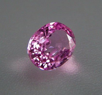 พิ้งซัฟฟาย(Pink Sapphire)พลอยดิบ Unheated ธรรมชาติ100% ความสะอาด IF-VVS ขนาดพลอย 5.2x7.11x3.19 mm. น้ำหนักพลอย 1.075 ct. ราคาโทรถาม
