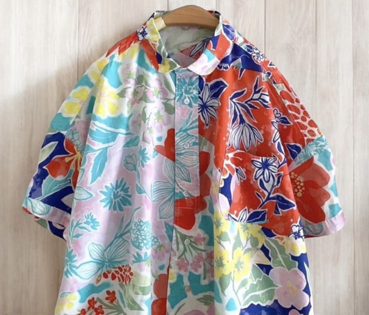 เสื้อผ้าฝ้ายลายดอกไม้แต่งกระเป๋า