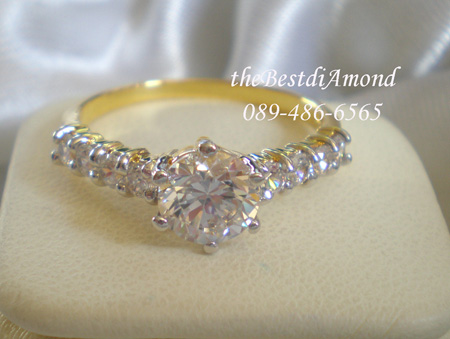 BR402+++แหวนชูผสมแหวนแถว+++สุดยอดความสวยค่ะ เรียบๆ แต่หรูหรา อยุ่ได้นานไม่มีout เหมือนจริงสุดๆๆเพชรแวววาวมาก ใส่แล้วขับให้นิ้วเรียวสุด ไม่ควรพลาดนะคะ