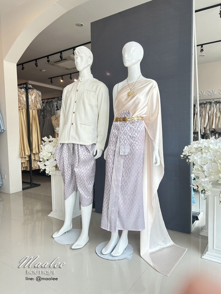 เช่า ชุดไทย ชุดเพื่อนเจ้าสาว ชุดไทยผ้าถุงสีเทาชมพูเงิน สไบเรียบสีโอโรสอ่อน