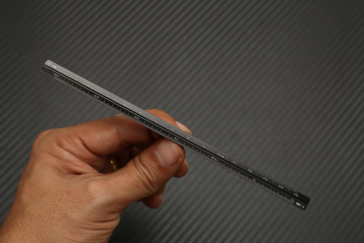 ไม้บรรทัดวัดสเกล อลูมิเนียม สำหรับเปรียบเทียบวัตถุ