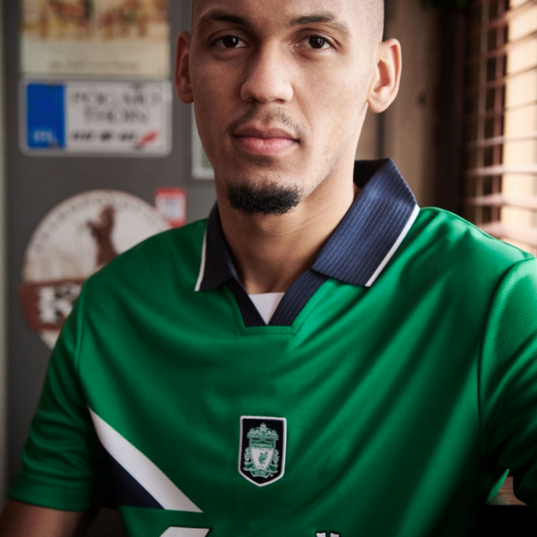 เสื้อย้อนยุคลิเวอร์พูล 1999-00 ทีมเยือนของแท้