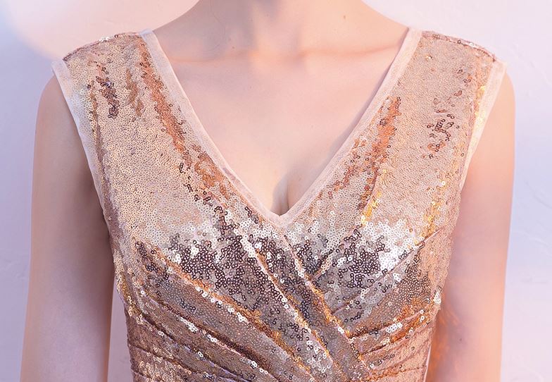 พร้อมเช่า ชุดราตรียาว แขนกุด สี Rose Gold แต่งเลื่อมทั้งตัว จับจีบช่วงเอว สวยหรู (ซิปหลัง)