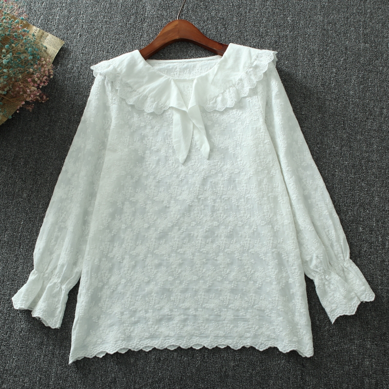 เสื้อผ้าลูกไม้