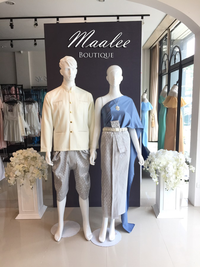 เช่า ชุดไทย ชุดเพื่อนเจ้าสาว ชุดไทยผ้าถุงสีเทาเงิน สไบเรียบ สีเทาอมฟ้า