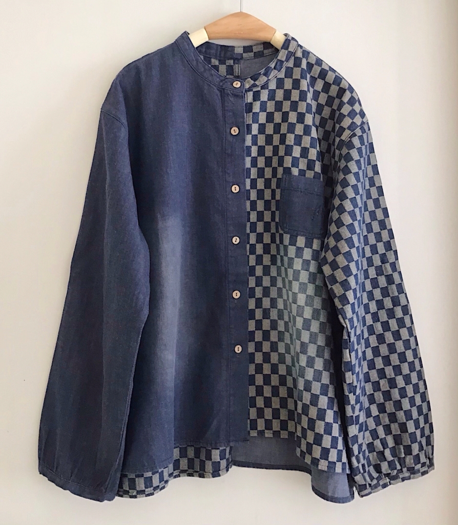 เสื้อยีนส์คอจีนแต่วผ้าต่อลาย