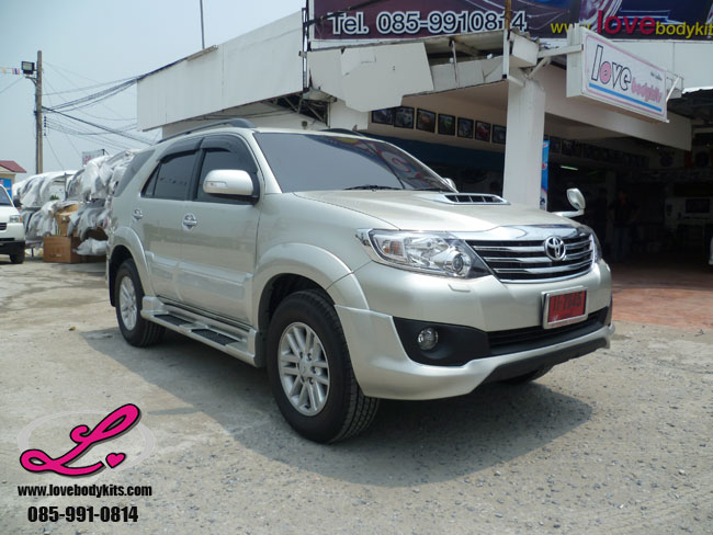ชุดแต่ง SPORTIVO V5 แบบครอบไฟตัดหมอก : Fortuner 2012-2014