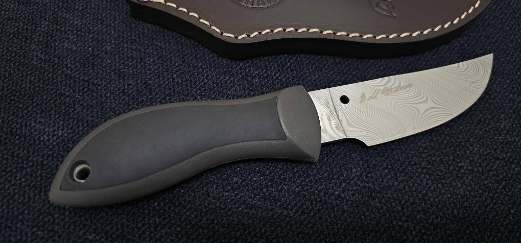 Spyderco Bill Moran Sprint Run Fixed Blade Knife 3.92" Dense Twist Damasteel DS93X Upswept Blade, FRN/Kraton Handle