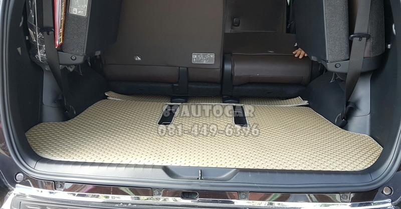 พรมกระดุมรถยนต์ Toyota Fortuner 2015-2022 กนะดุมสีครีม