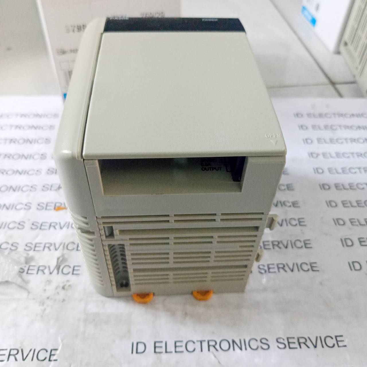 CQM1-PA206 PLC " OMRON "