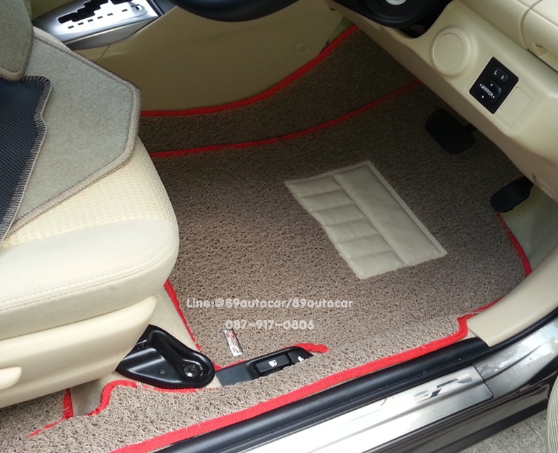พรมไวนิลปูพื้นรถยนต์ Toyota Vios 2015 สีครีมขอบแดง