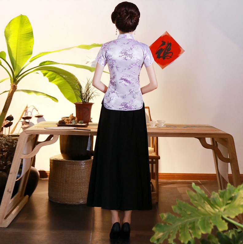 Pre-order เสื้อกี่เพ้า สีม่วง ลายดอกเหมย ผ้าไหมจีน กุ๊นขอบ ตัดเย็บอย่างดี