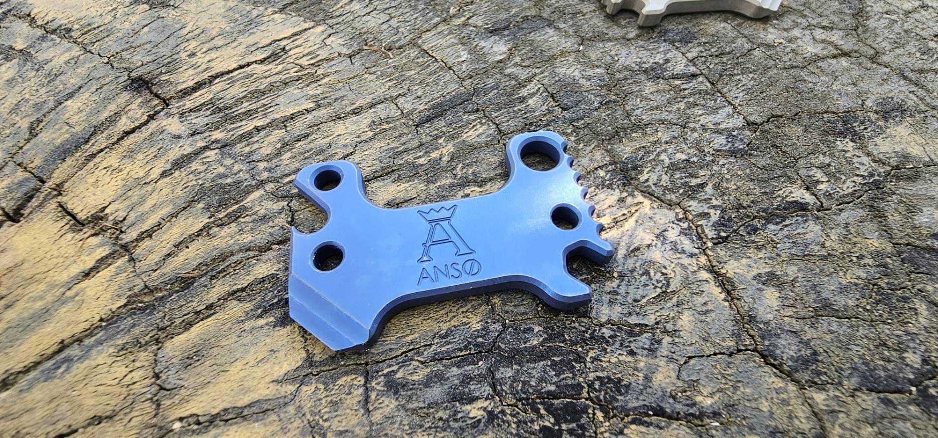 Anso of Denmark Pry-M8 Multitool Titanium - MONKEY EDGE EXCLUSIVE