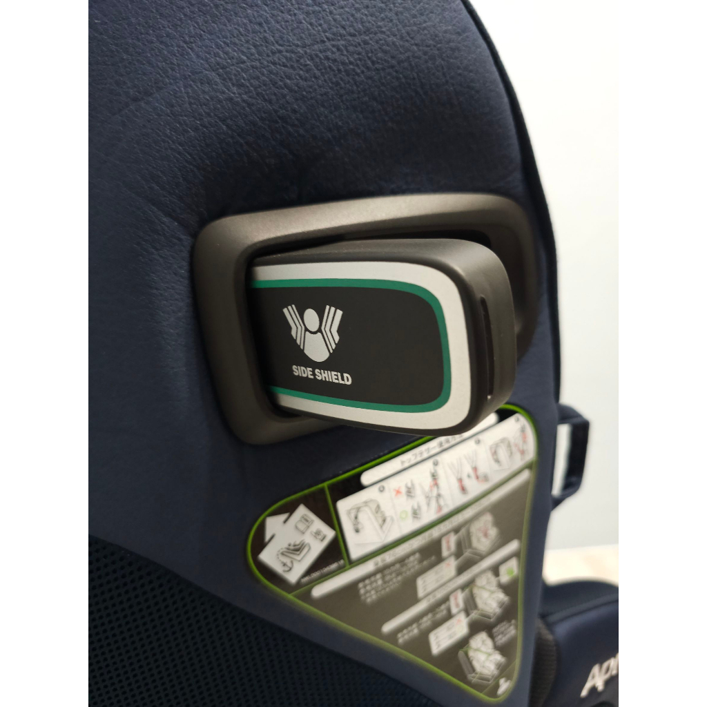 Aprica รุ่น New Formfit