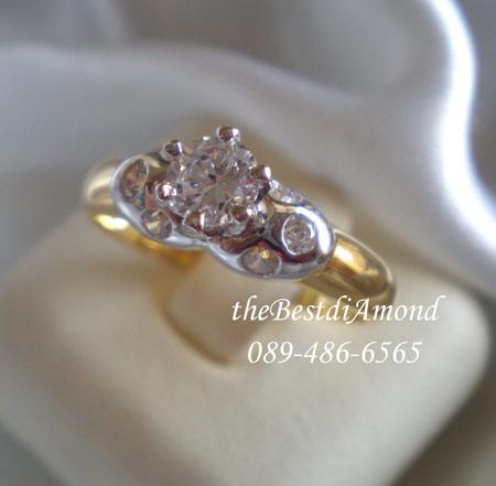 BR424+++ แหวนเพชรcz สไตน์ยุโรป ยกชูสูง ดูโดดเด่น ด้านล่างทำเป็นฐานรับเพชร ชุปเป็นสองสี งานสวยมากๆๆ เพชรวิ๊งๆแว่บๆ