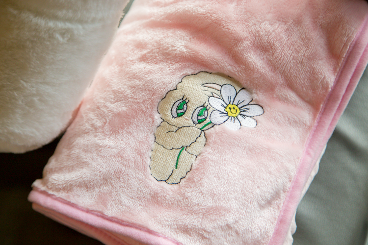 ตุ๊กตากระต่าย+ผ้าห่ม Estherloveschuu