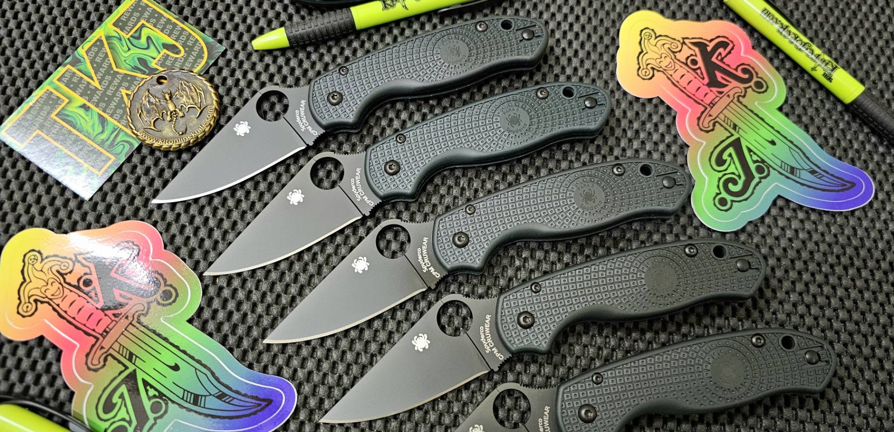 SPYDERCO PARA 3 LIGHTWEIGHT DEEP FOREST GREEN FRN 2.92″ FULL-FLAT DLC CPM CRUWEAR PLAIN EDGE
