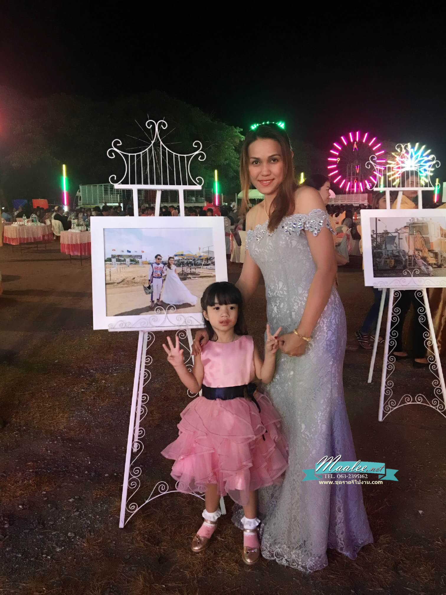 พร้อมเช่า ชุดราตรียาว แบบปาดไหล่ เข้ารูป ทรงหางปลา สีเทา ผ้าลูกไม้ แต่งเลื่อมสุดหรู (เชือกผูกหลัง)