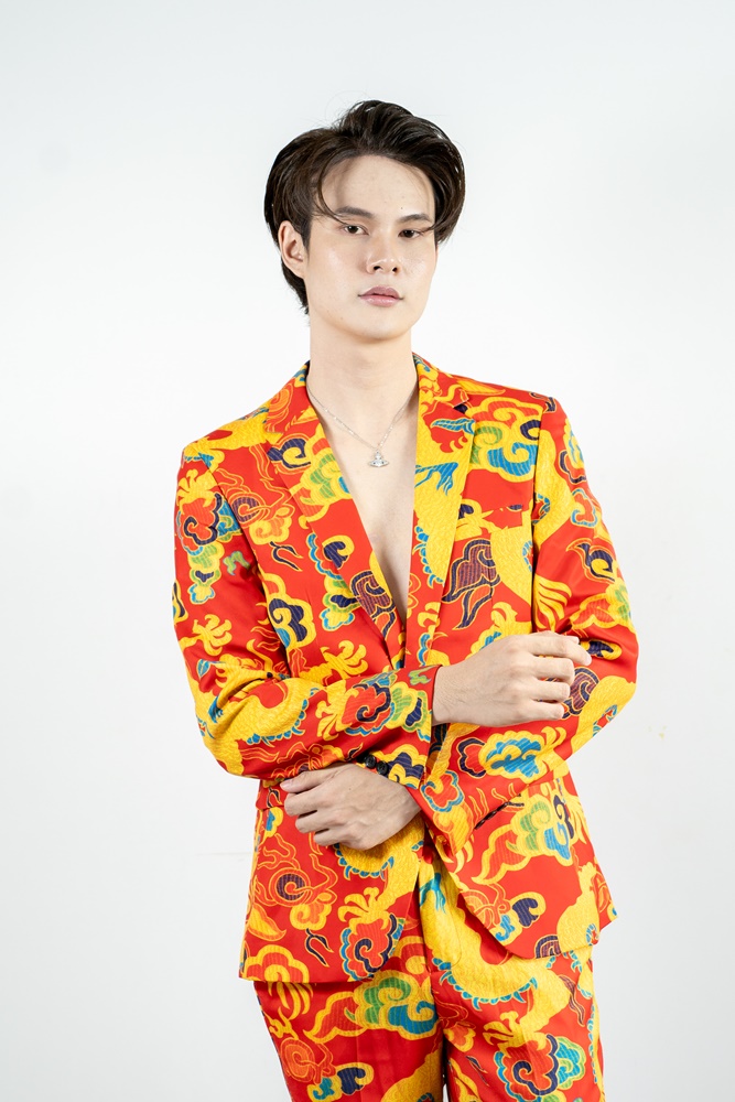 พร้อมเช่า ชุดสูทจีนชาย โทนสีส้มแดง ทอลายในเนื้อผ้า แบบหรูหรา สไตล์จีน