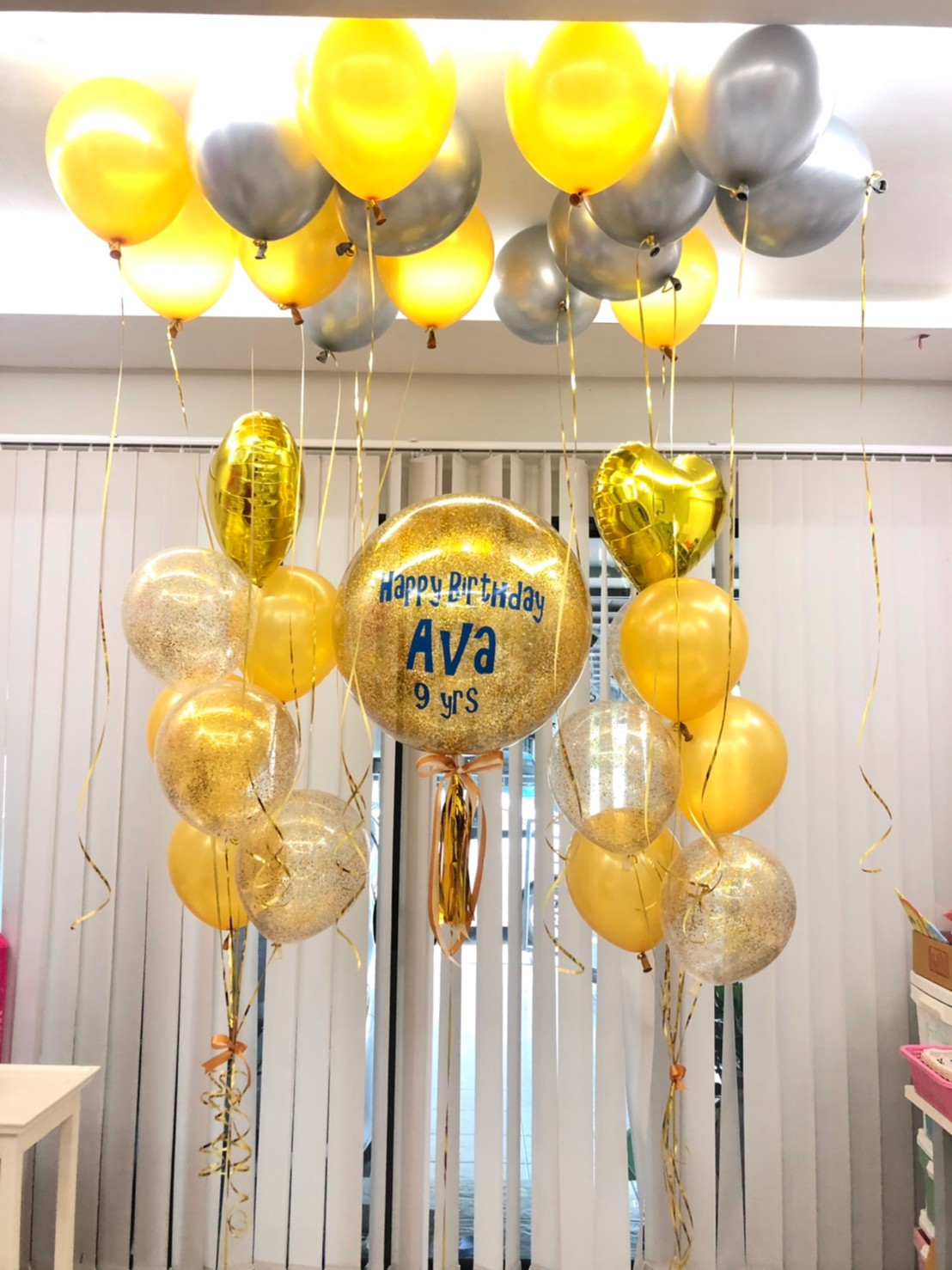 ลูกโป่ง วันเกิดเด็ก Bubble ขนาด 24" สีทอง พร้อมตกแต่ง ช่อลูกโป่งฟอยล์หัวใจ ขนาด 18" 2 ช่อ,ลูกโป่งลอยฝ้า 15 ลูก สามารถเปลี่ยนสีลูกโป่ง/เปลี่ยนข้อความ/เปลี่ยนขนาดได้
