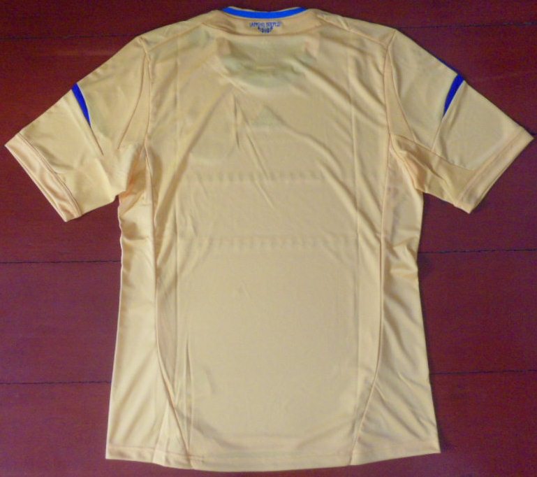 เสื้อฟุตบอล ทีมชาติยูเครน ชุดเหย้า ชุดลุยศึกยูโร 2012 ใหม่ M-Size / UKRAINE Football Shirt Home Kit EURO 2012 Jersey NEW M-Size