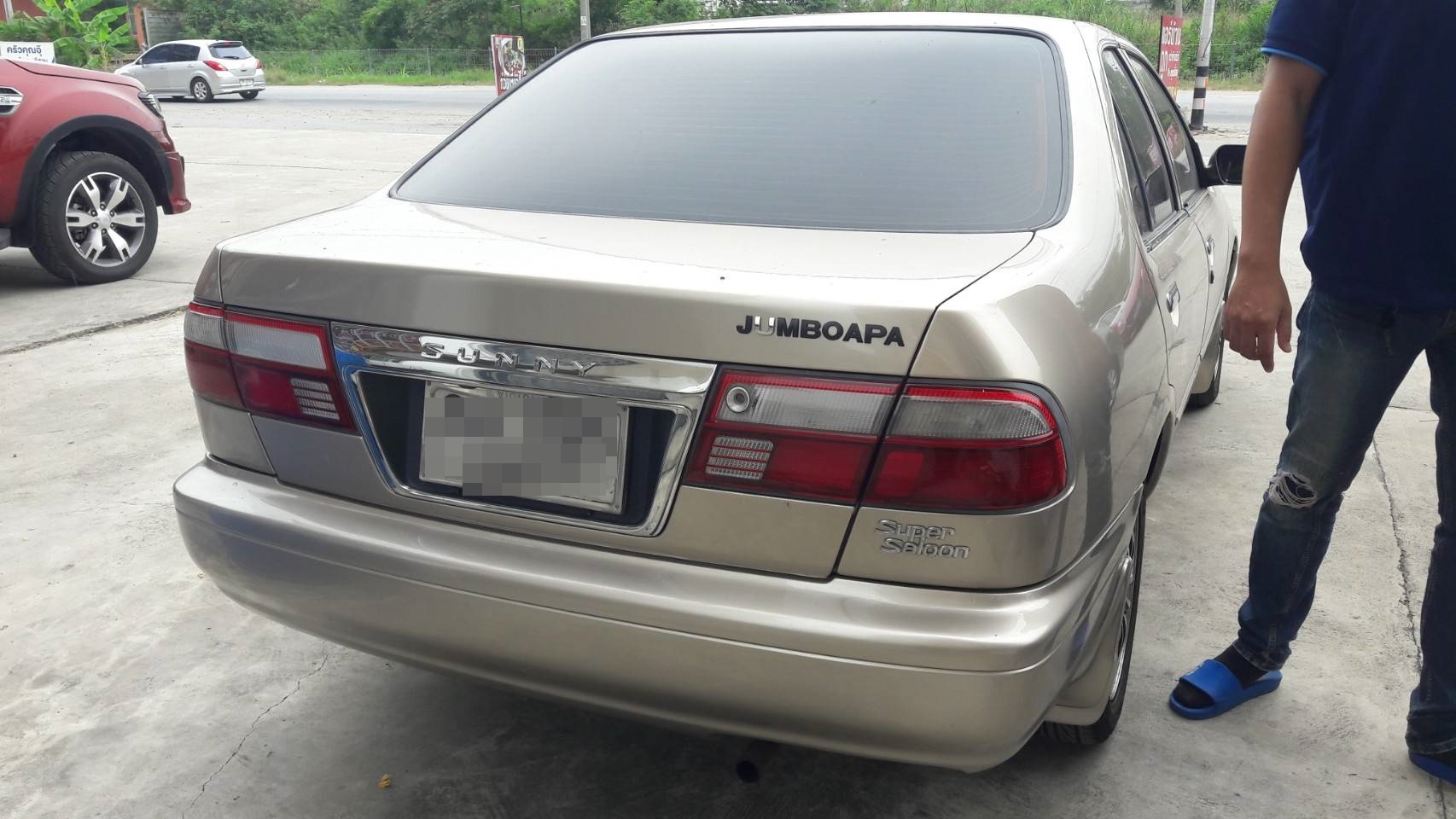 พรมรถยนต์ Nissan Sunny B14 ปูพรมหกดี สีดำด้ายทอง