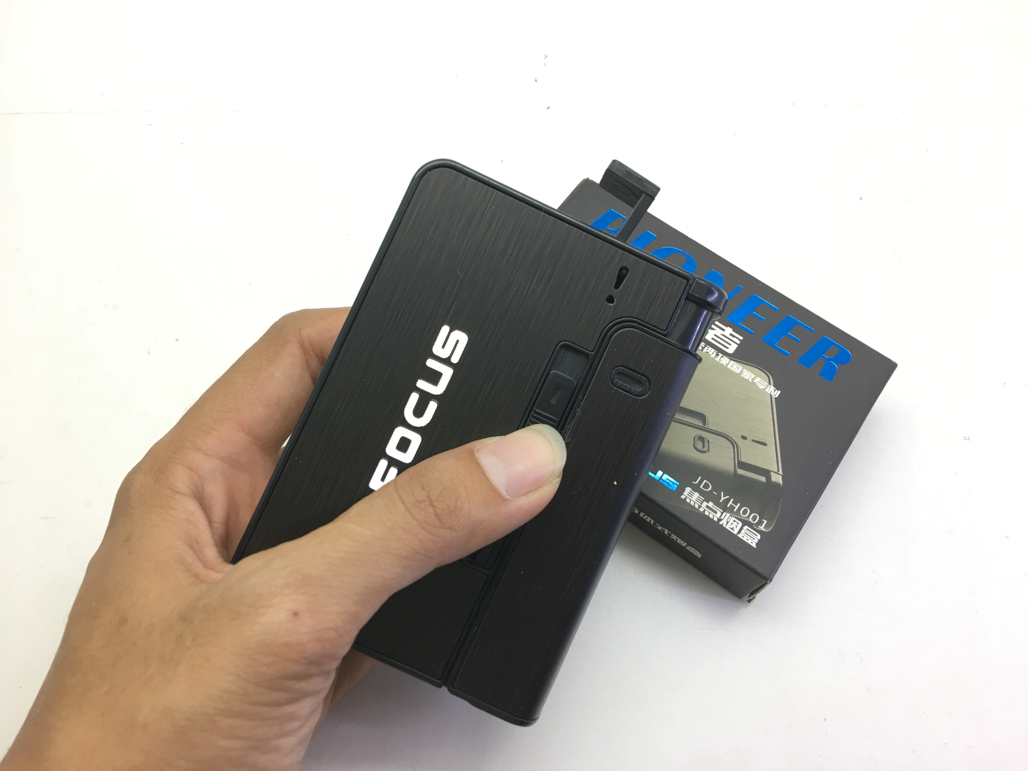 กล่องใส่บุหรี่ Focus(Pioneer) เคสอลูมิเนียมอัลลอยด์ พกง่ายสะดวกใช้ สีดำเทา