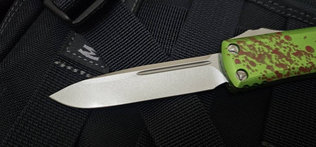 Microtech UTX-85 Zombie Tech S/E Stonewash Signature