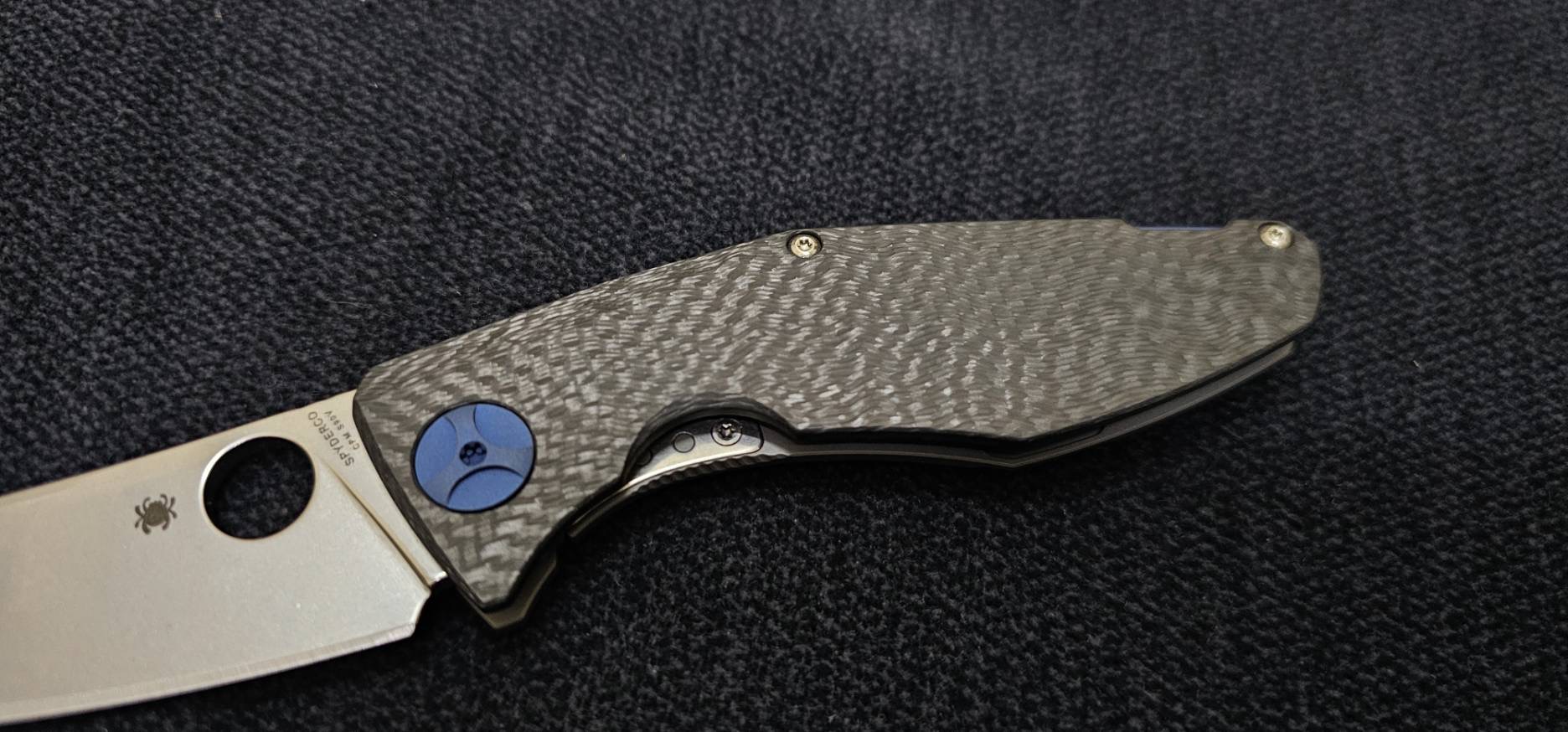 Spyderco Sinkevich Drunken Frame Lock Knife Carbon Fiber