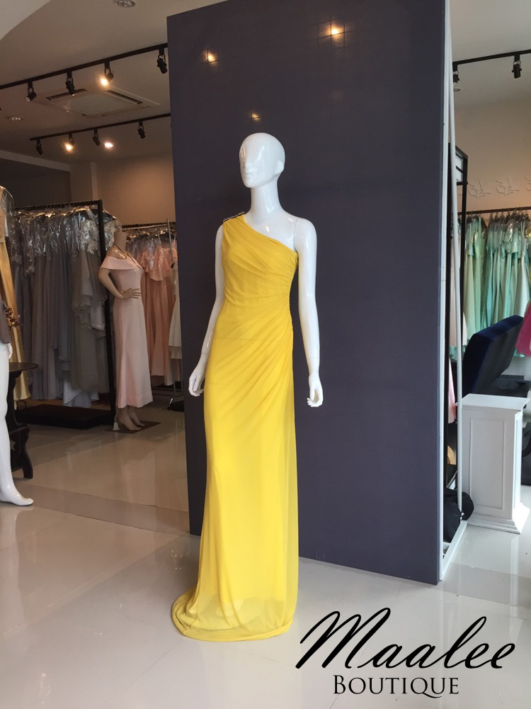 พร้อมเช่า ชุดราตรียาว ไหล่เฉียง สีเหลือง เข้ารูปทรงหางปลา