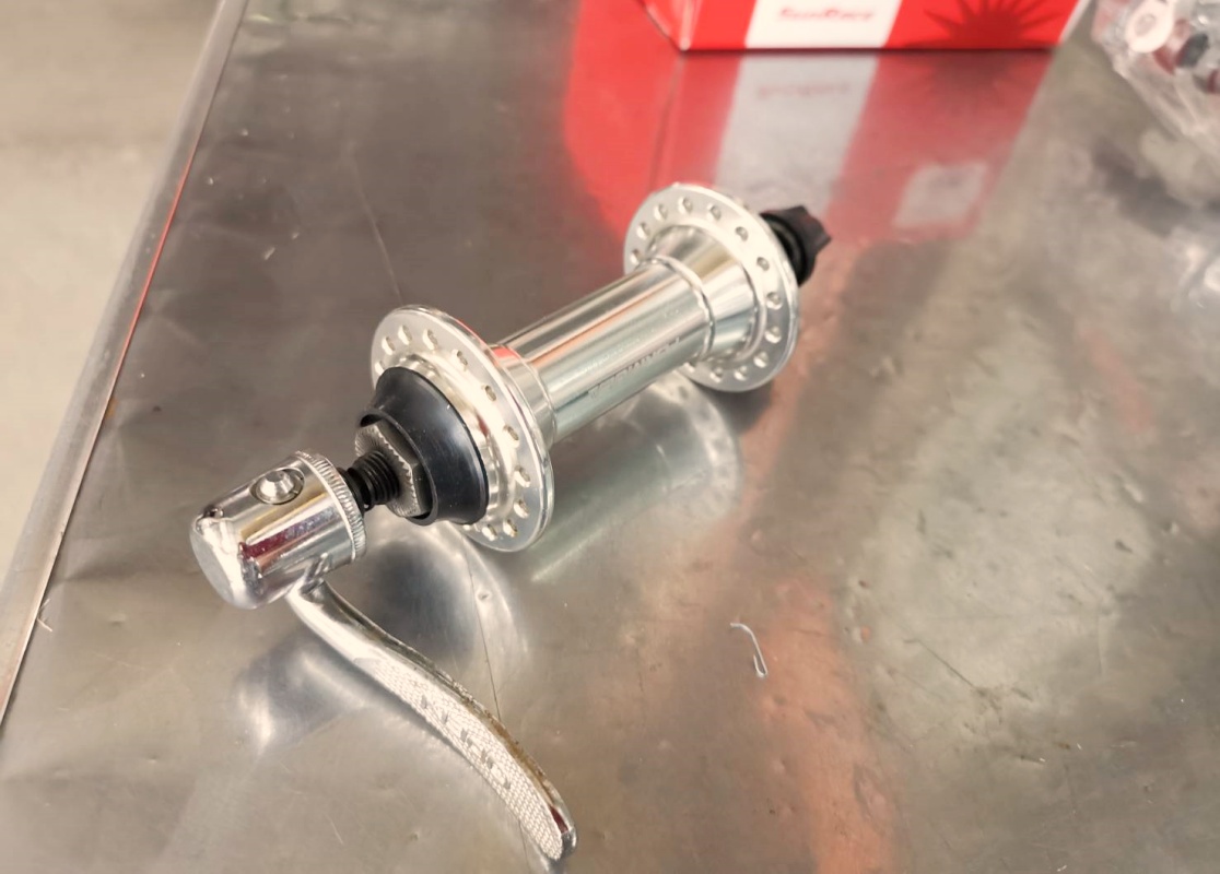 ดุมหน้า ดุมเสือภูเขา FORMULA MTB Front HUBS วีเบรค 32/36 รู สีดำและสีเงิน