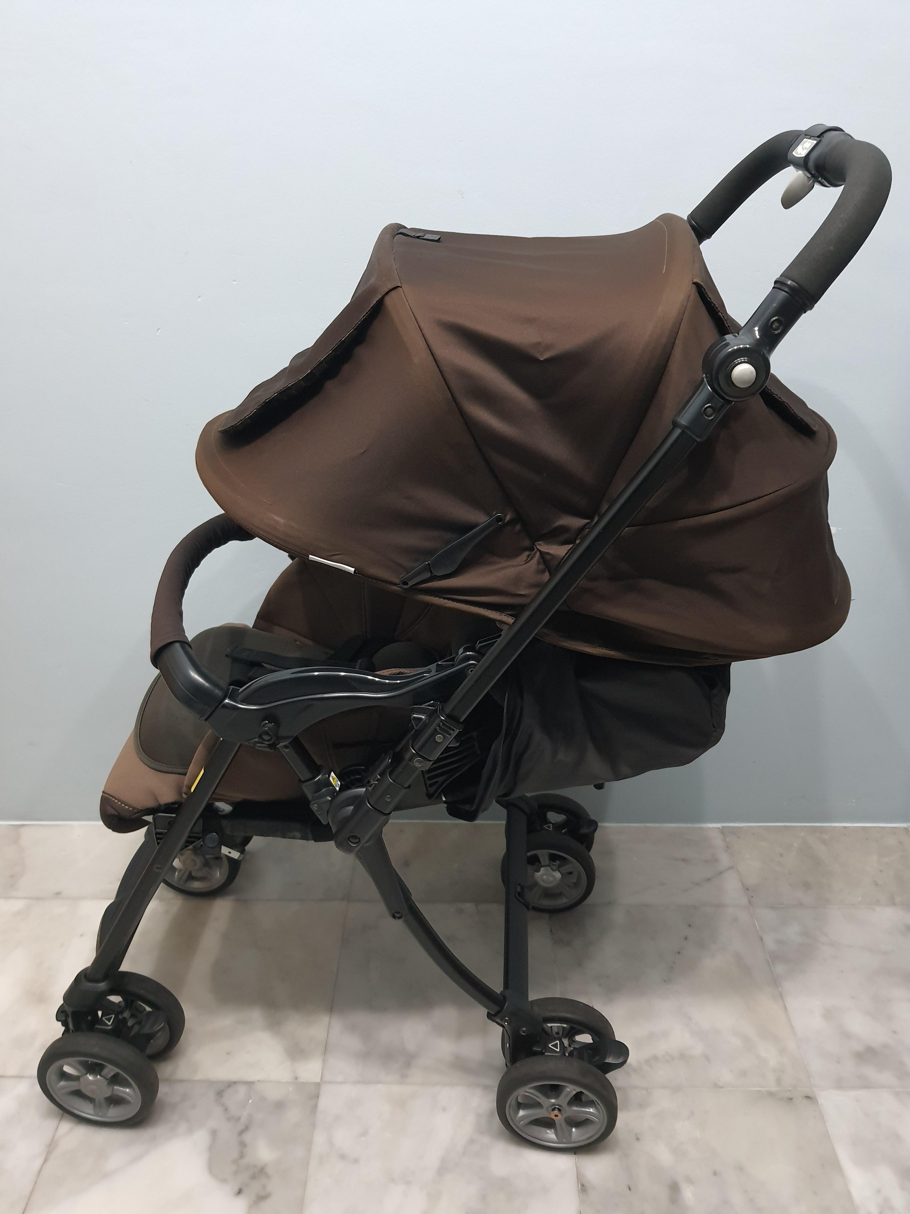 รถเข็นเด็ก Combi Miracle Turn สีน้ำตาล สำหรับเด็กแรกเกิด - 3 ขวบ [มือสอง]