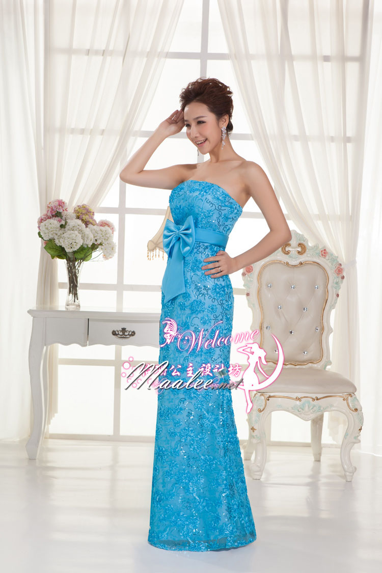 พร้อมส่ง ชุดราตรียาว เกาะอก สีฟ้า ลูกไม้ริบบิ้นปักเลื่อม ทรงหางปลาพร้อมโบว์คาดเอว