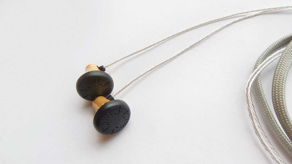 VE APWS เอียร์บัดระดับเทพ ที่นำเสนอเสียงที่ดีที่สุด ครอบคลุมรสนิยมทางดนตรีทุกประเภท