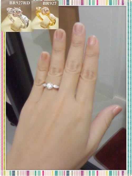 BR927 แหวนเพชร 3 เม็ดอีก style ค่ะ เรียบๆ Classic แต่ดูดี ชุบทองแท้ 24 K หนา 5ไมครอน