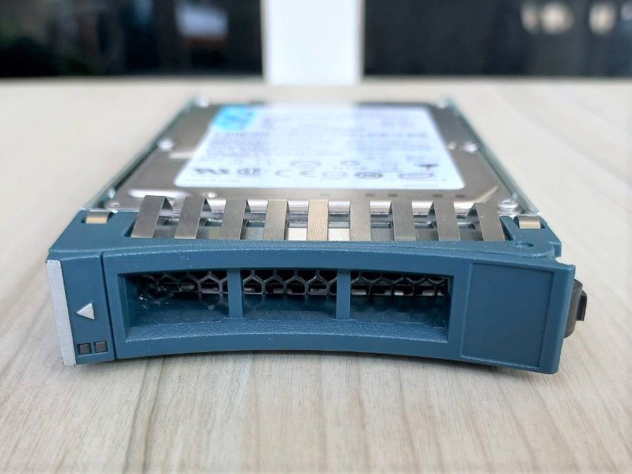 42D0648 IBM 300GB 10K 6Gbps 2.5 SAS Slim Hard Drive. Refurbished; Warranty 12 Months.Shipping is included.
