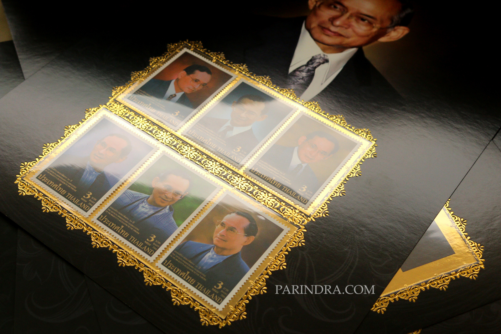 แผ่นที่ระลึกบรรจุแสตมป์ชุด งานฉลองสิริราชสมบัติครบ 60 ปี ชุดที่ 1 ปี 2549 (ยังไ่ม่ใช้)