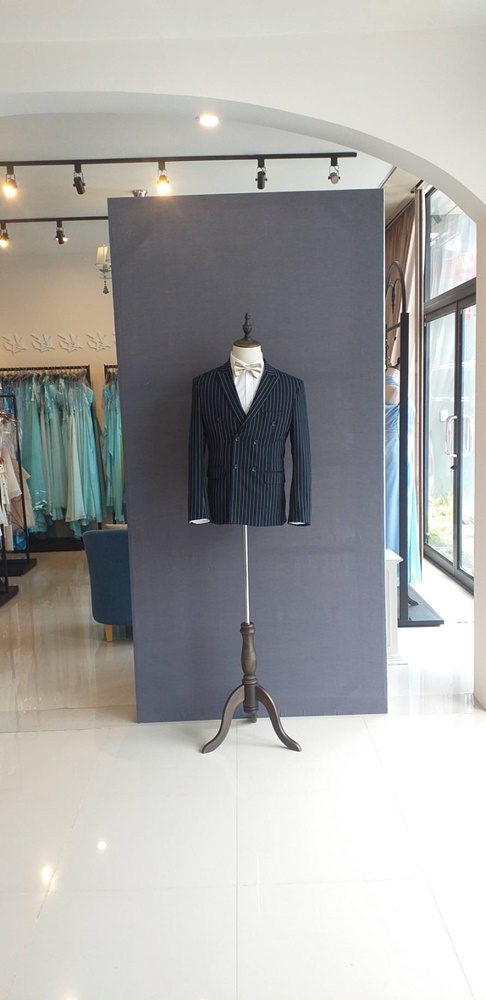 พร้อมเช่า ชุดสูทชาย สีกรมท่าลายทางเล็ก ** พร้อมเช่าไซส์ L , XL **