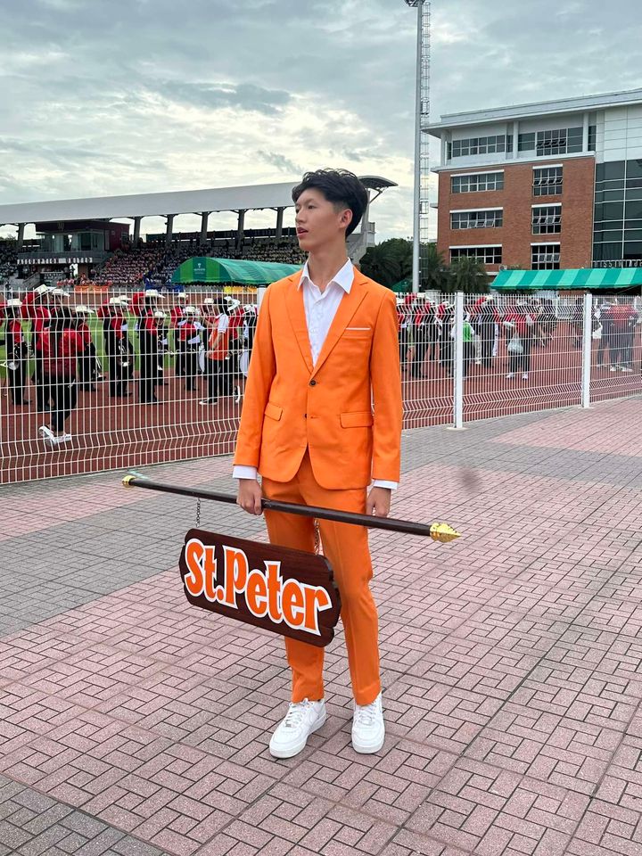 พร้อมเช่า ชุดสูทชาย สีส้ม สไตล์เกาหลี (ไม่มีเสื้อกั๊ก)