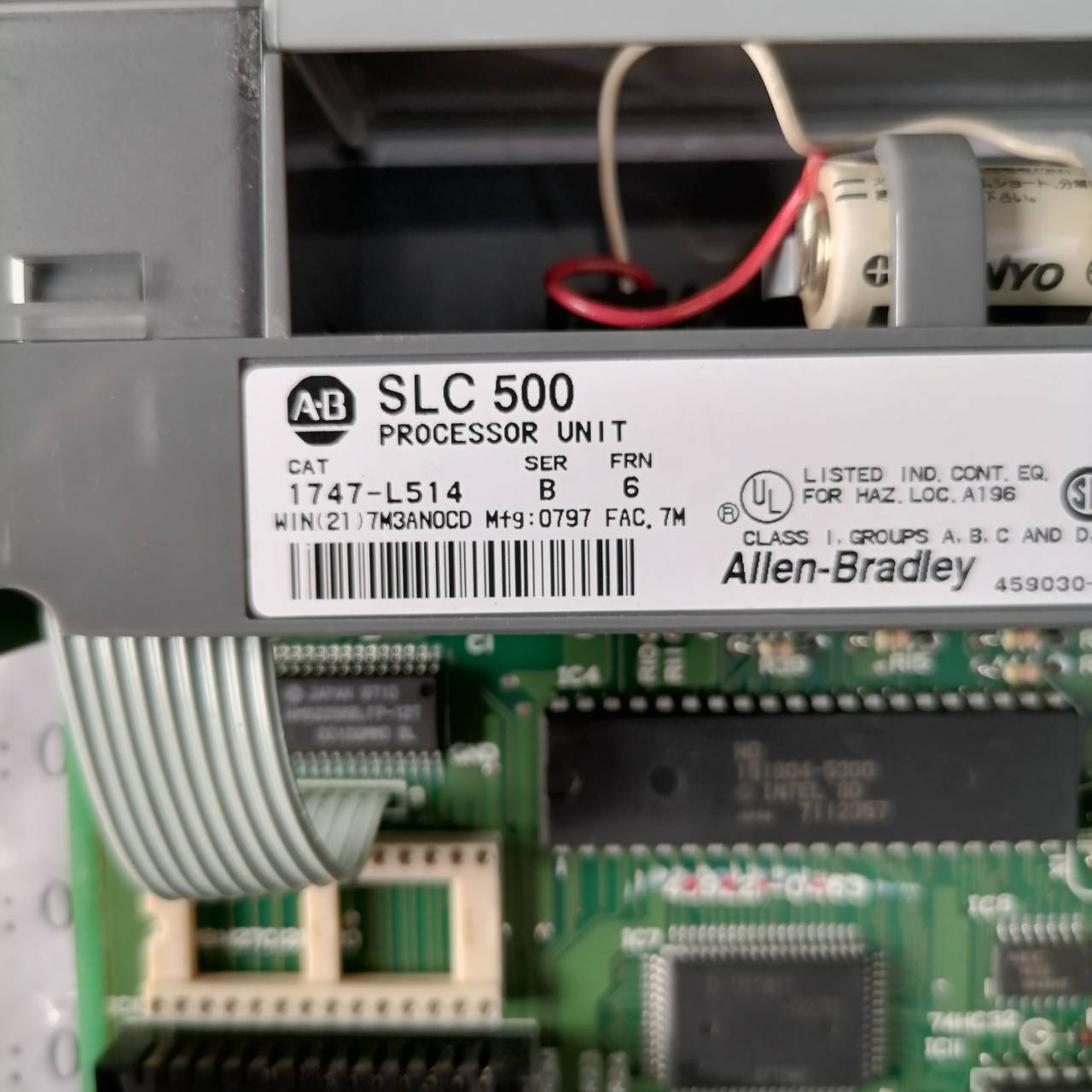 PLC " ALLEN-BRADLEY " รุ่น 1747-L514