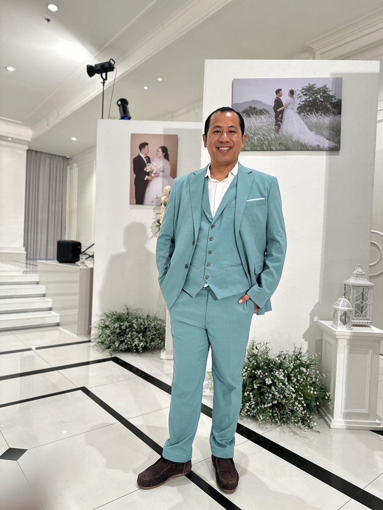 พร้อมเช่า เสื้อสูทชาย สีเขียวมิ้นต์เข้ม สีเขียวพาสเทล Dark Pastel Mint Green (พร้อมเสื้อกั๊ก)